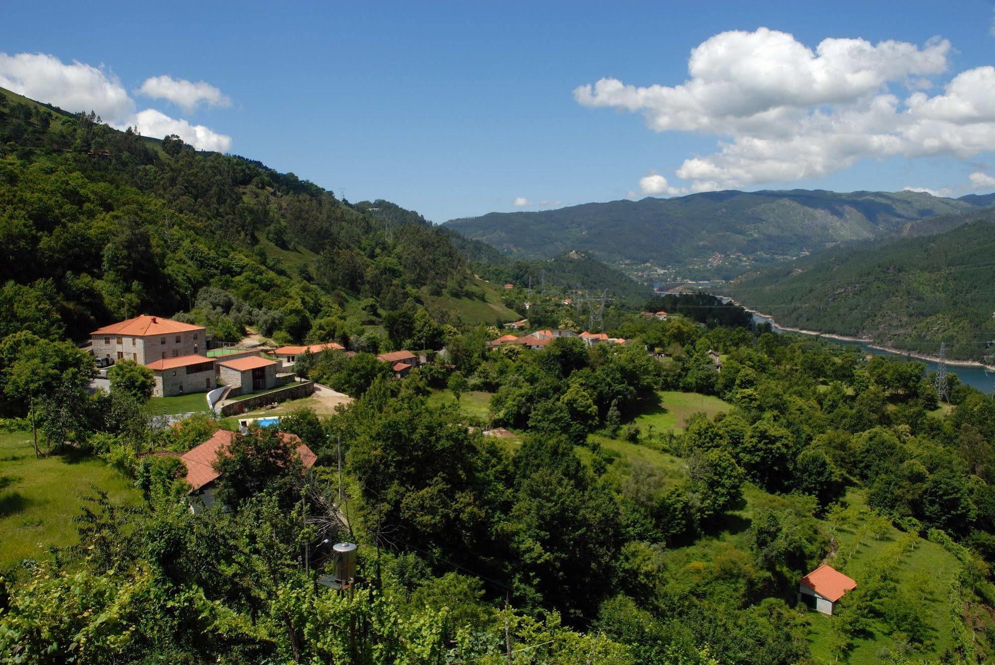 Pensjonat Aldeia Turistica De Louredo Vieira do Minho Zewnętrze zdjęcie
